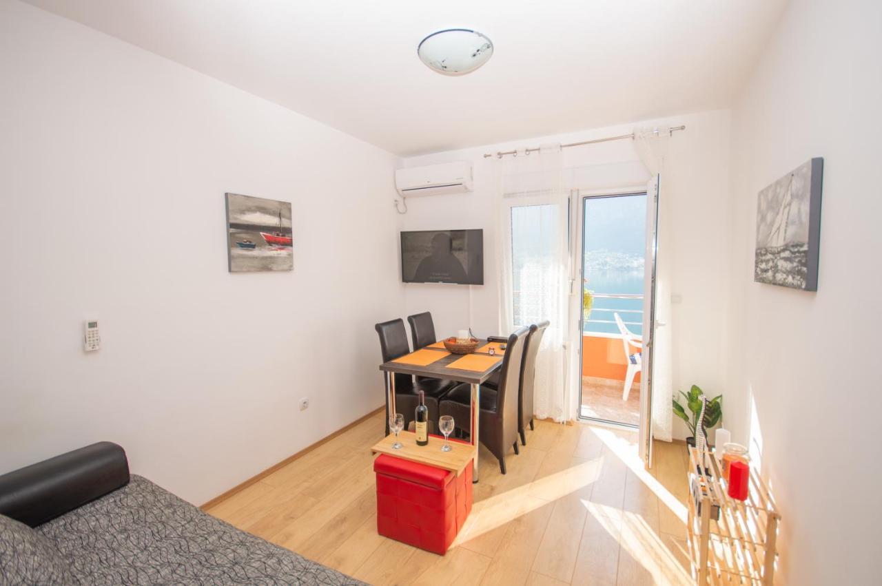 Apartmani Mrsic Risan Eksteriør billede